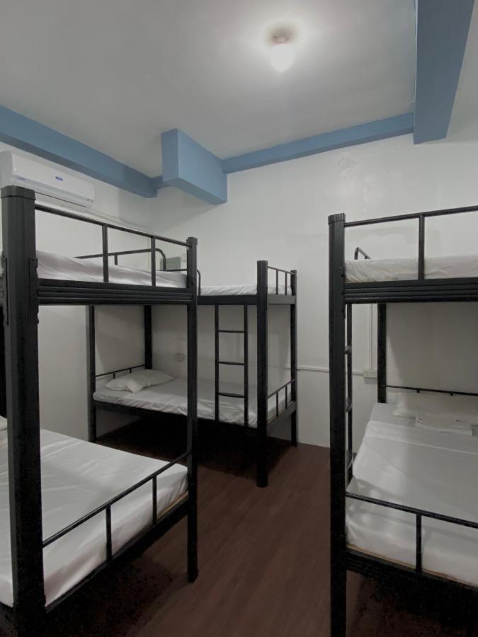 Lime Lite Manila Hostel Makati City Buitenkant foto
